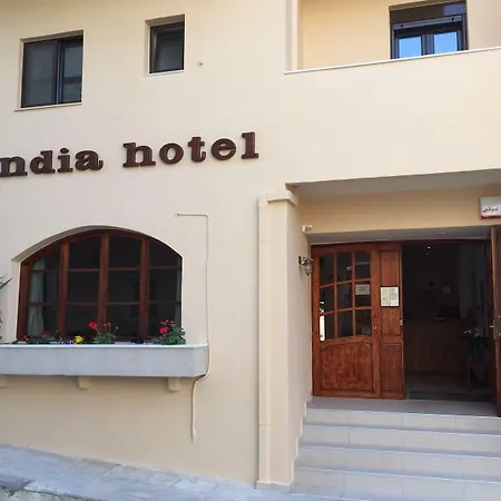 Готель Candia *