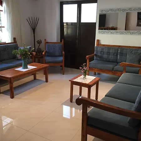 Candia Hotel *